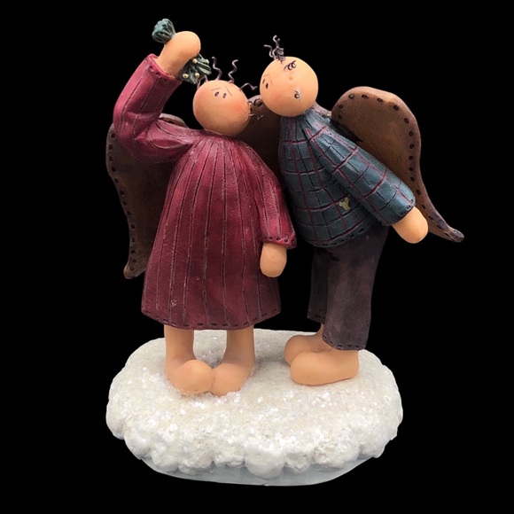 Honey And Me Lisa Liffick Christmas Kisses Primitive Angel Figurine Cottagecore - Picture 1 of 6